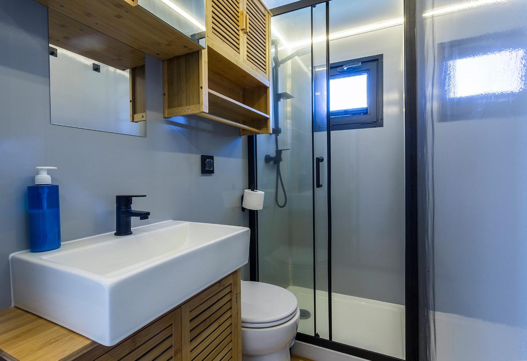 Azvalia Luxury Casa Barco New York And Texas-Unique Houseboat Experience Hotel El Puerto de Santa Maria Bagian luar foto
